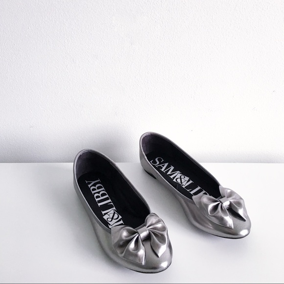 Sam & Libby Shoes - NWOT Metallic flats w/ bow Sam & Libby