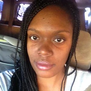 Meet your Posher, Roxanne