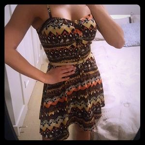 Spaghetti strap sweetheart cut belted print dress