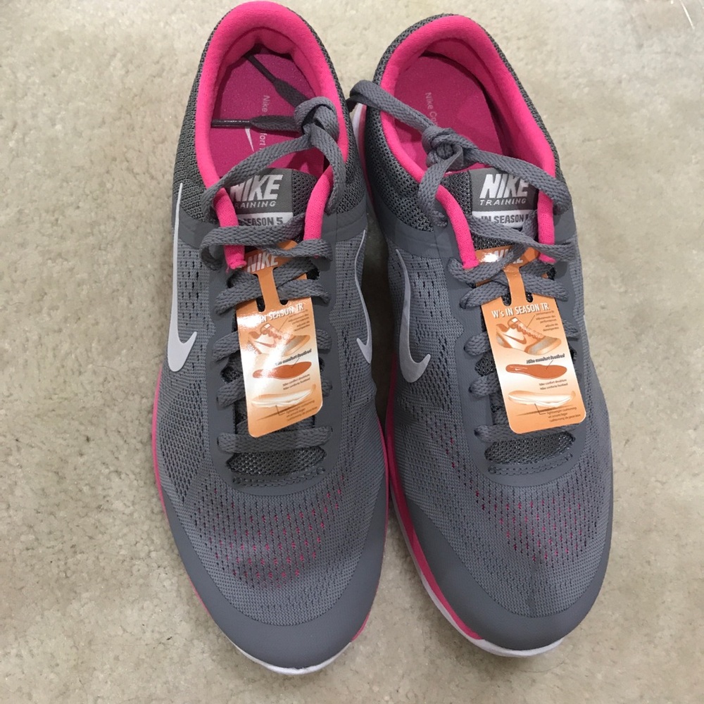 Nike gym shoe