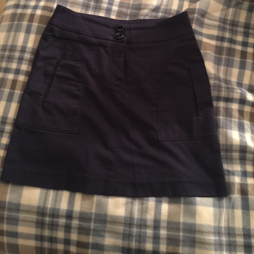 This is a very nice skirt for work and party!