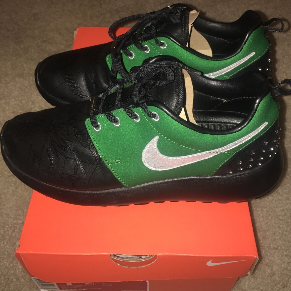 Women's Nike Rosherun DB