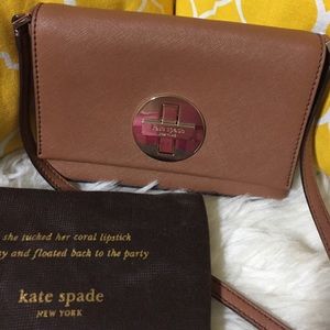 🌸 LIKE NEW! 🌸Kate Spade all leather crossbody.