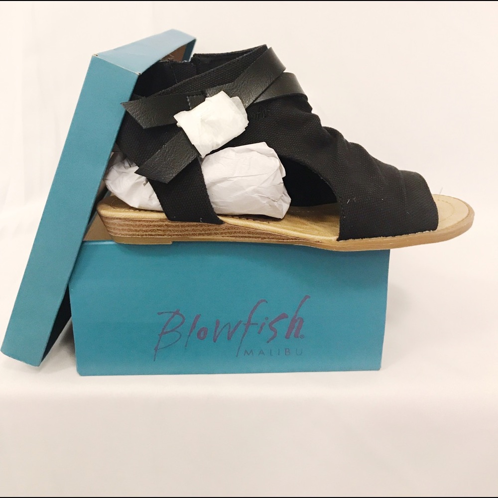 NWT Blowfish Balla Wedge Sandal