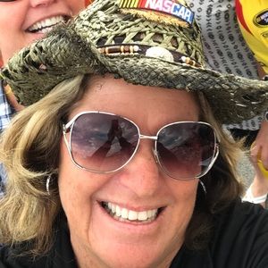 Meet your Posher, Tracy