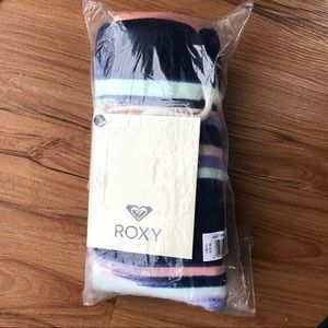 Roxy beach towel NWT