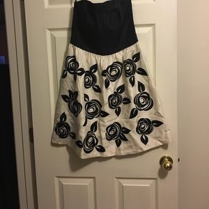 Strapless Size 6 Black/White/Floral Formal Dress