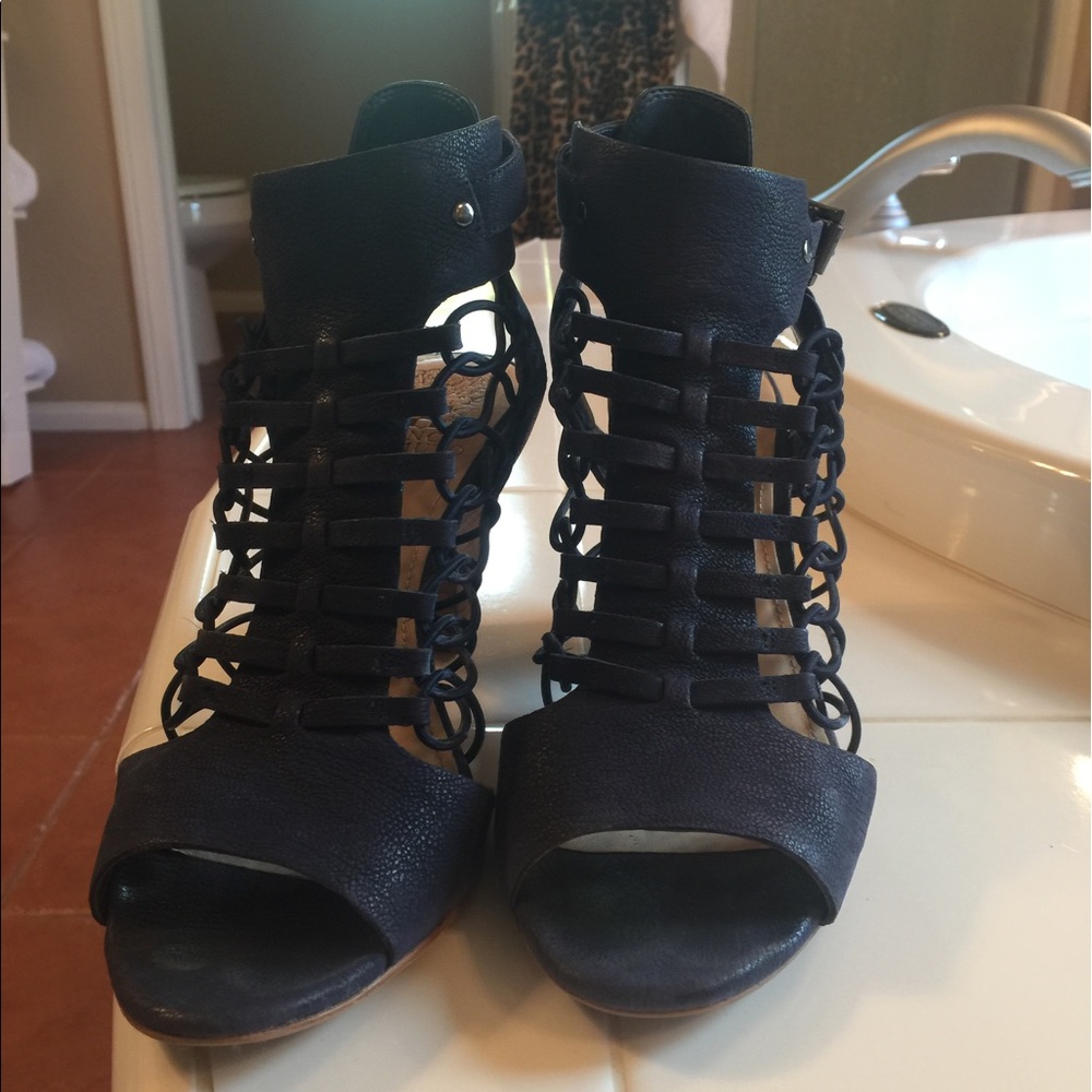 Vince Camuto Evel Leather Sandal