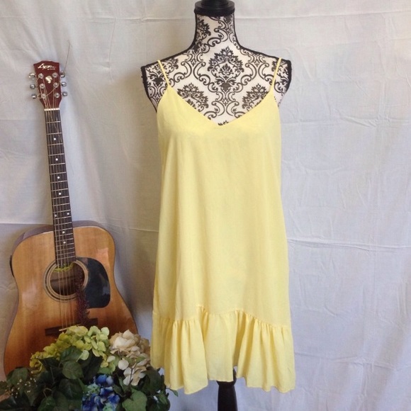 Lulus Dresses & Skirts - ⭐️SOLD⭐️Canary Fit & Flare Summer Dress