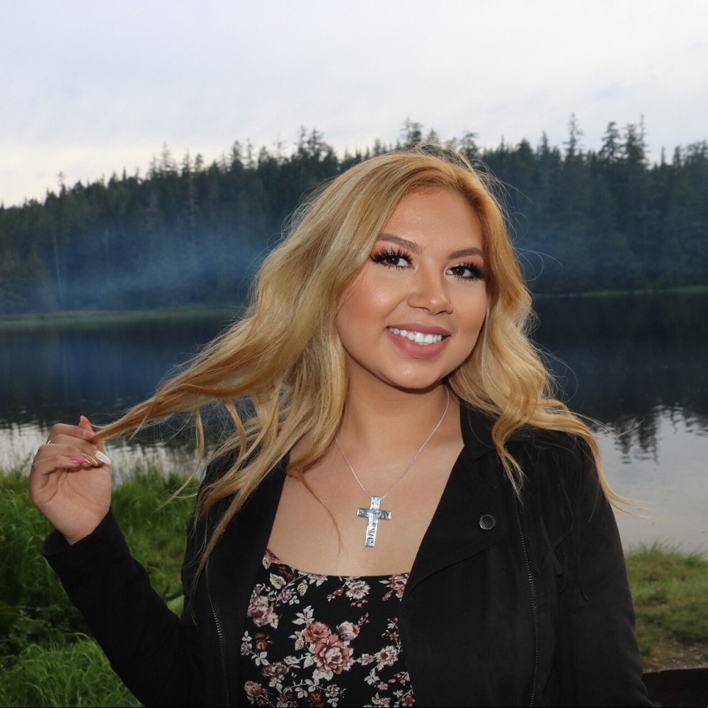 Meet your Posher, Rebecca