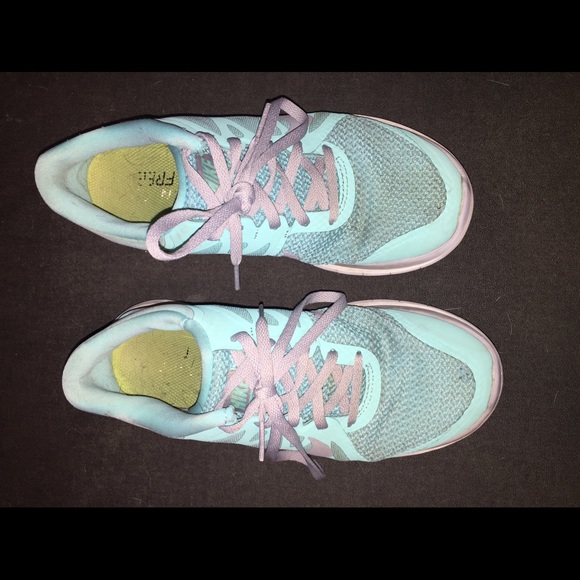 Nike Free 4.0 - Picture 2 of 4