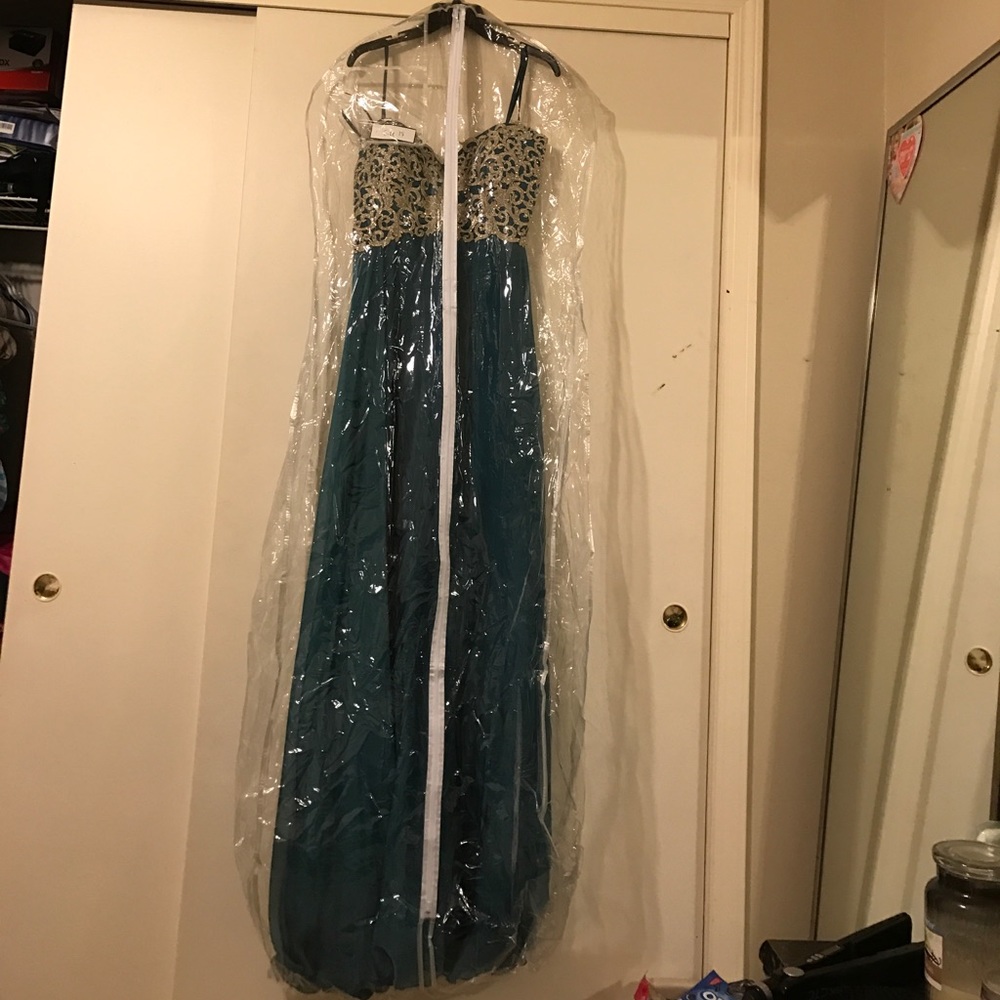 Prom dress!! 👗