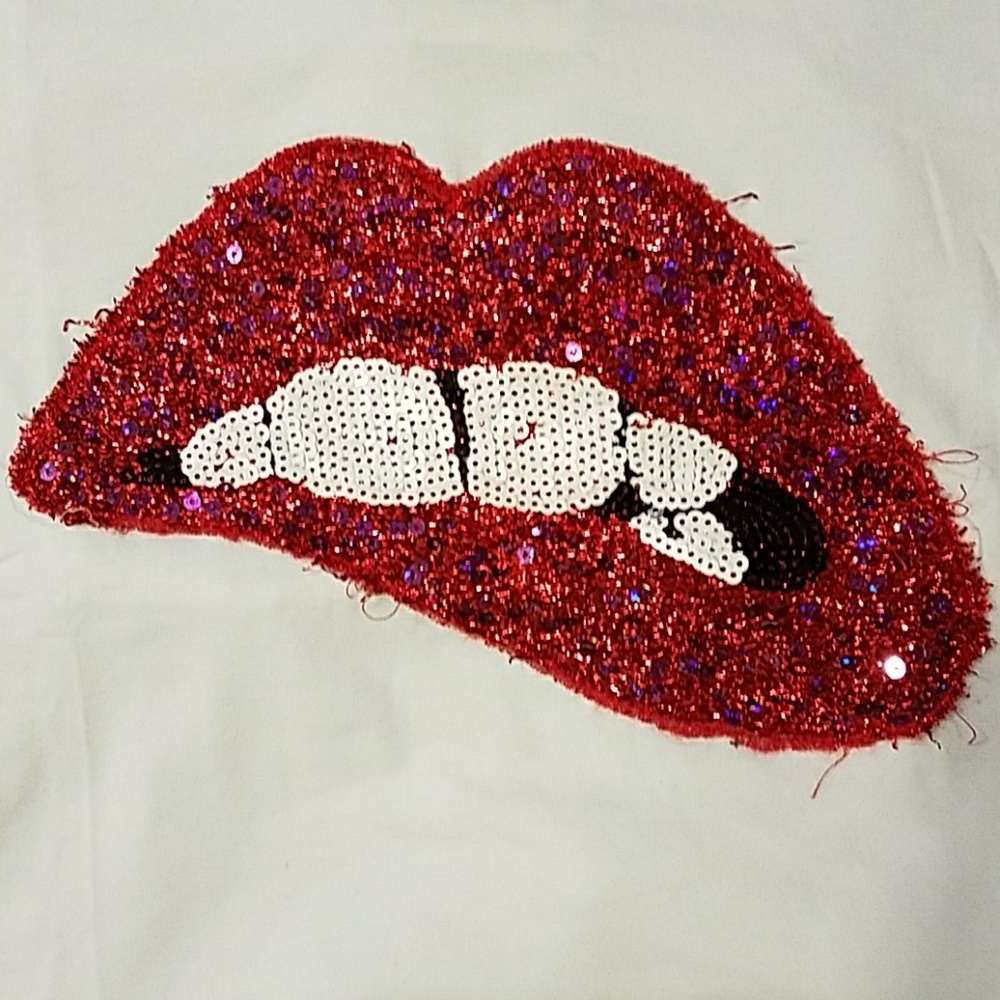 💋LAST ONE 💋FASHION LIPS TEE - Picture 2 of 4