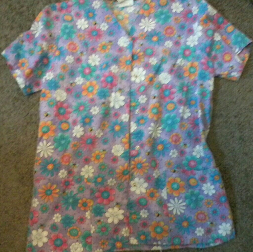 Flower scrub top!