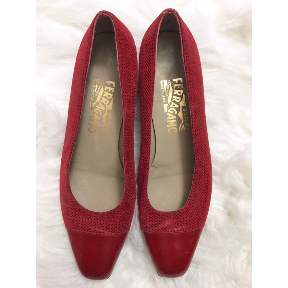 ⚡️SOLD⚡️Salvatore Ferragamo red velvet