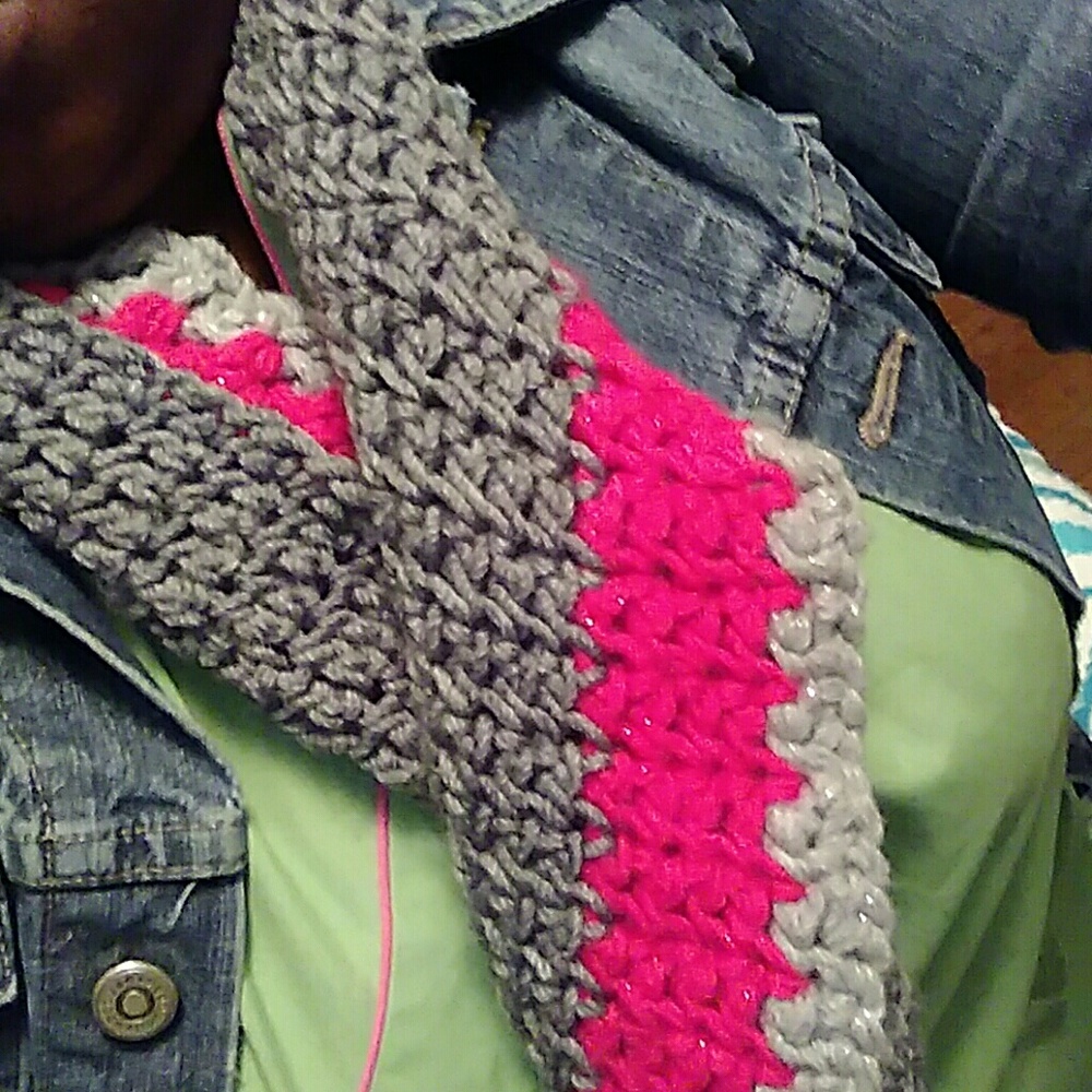 Infinity scarf - Picture 2 of 2