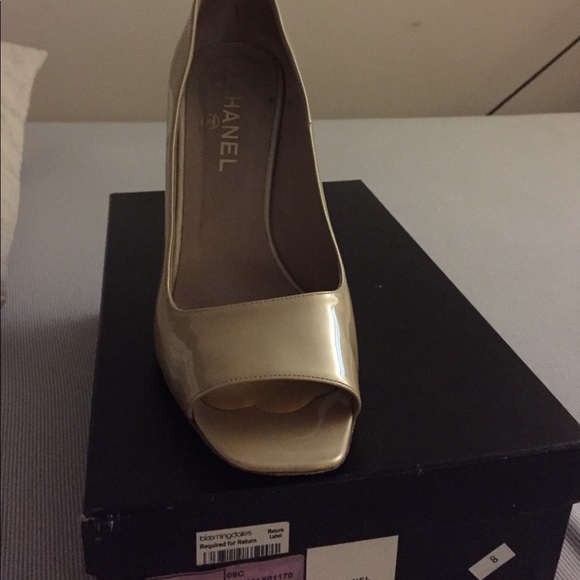 Shoes - Picture 2 of 3