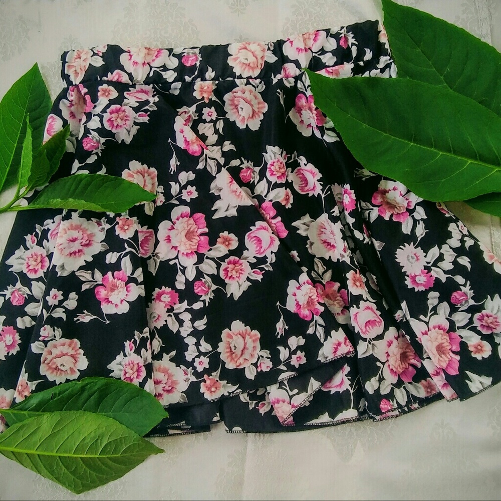 Cute Floral skirt