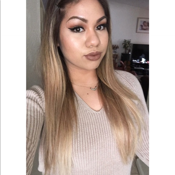 Meet your Posher, Andrea - Picture 2 of 5