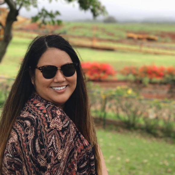 Meet your Posher, Ashley - Picture 1 of 1