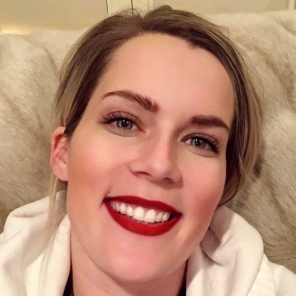 Meet your Posher, Erica - Picture 1 of 1