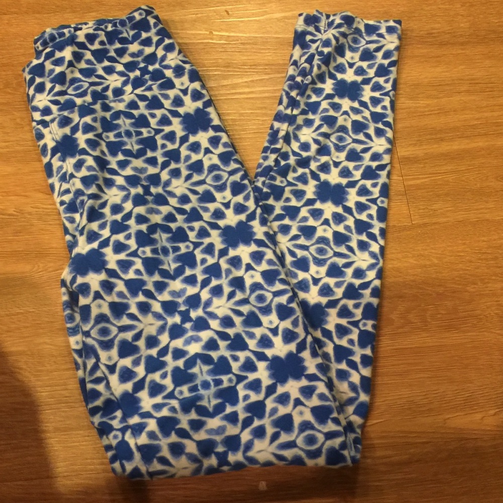 LuLuRoe One Size Leggings!