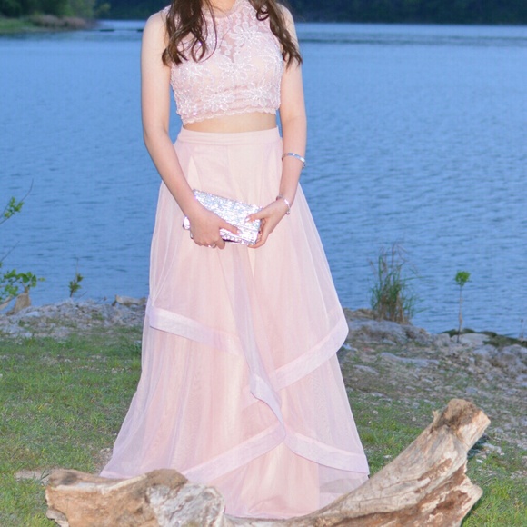 PROM DRESS WORN ONCE FLASH SALE - Picture 2 of 8