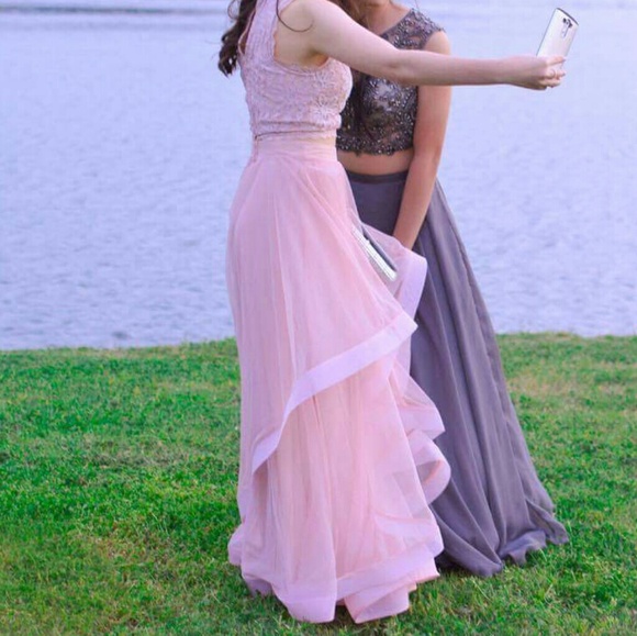 PROM DRESS WORN ONCE FLASH SALE - Picture 7 of 8