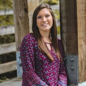 Meet your Posher, Emilee