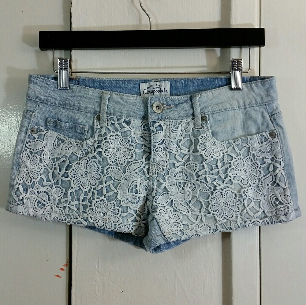 🆕 Lace denim shorts