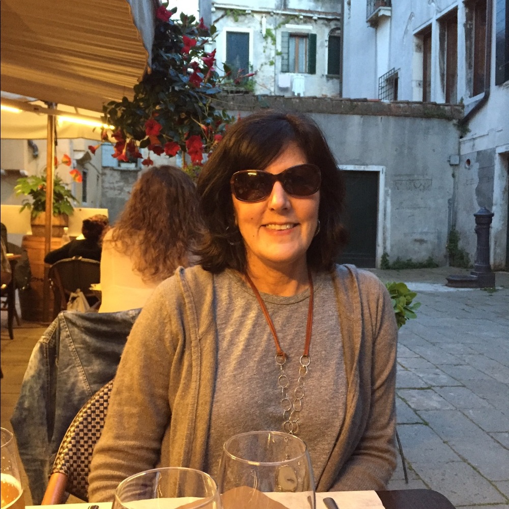 Meet your Posher, Renee