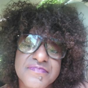 Meet your Posher, Pearl