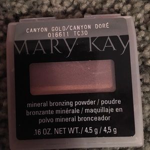 Mary Kay Mineral Bronzing Powder