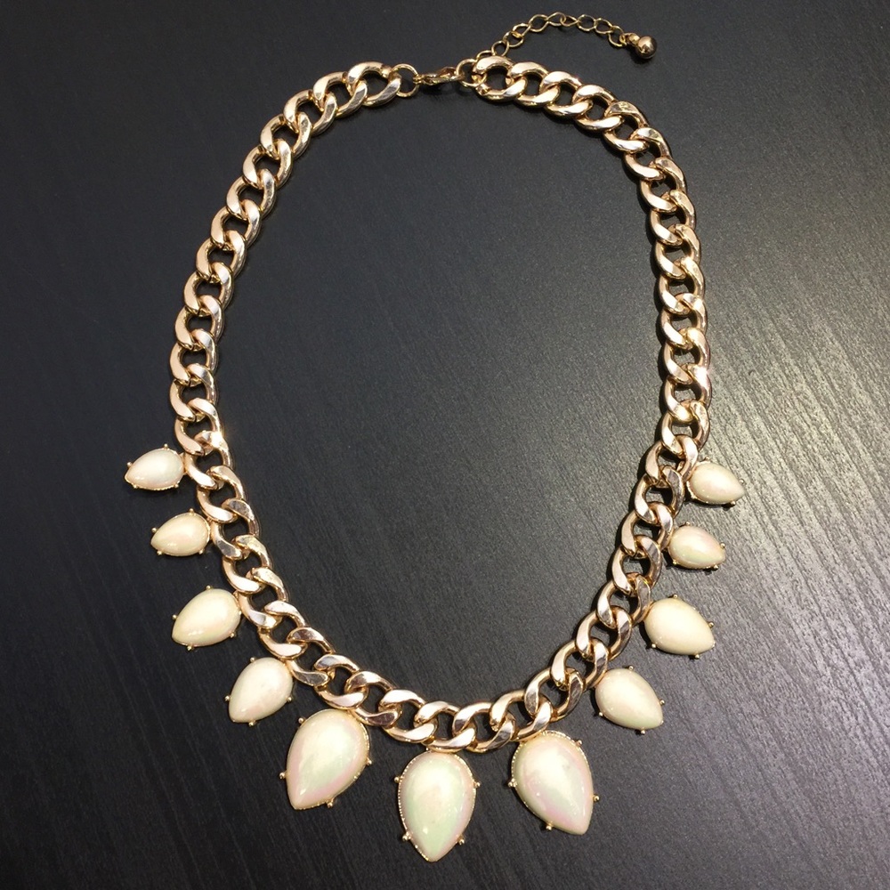 Beautiful statement necklace - Picture 1 of 4