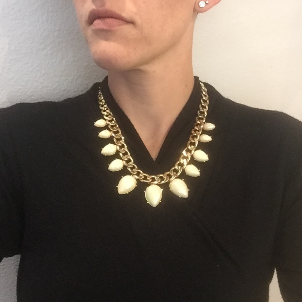 Beautiful statement necklace - Picture 4 of 4