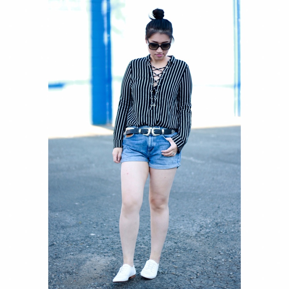 Lace Up Shirt🔥