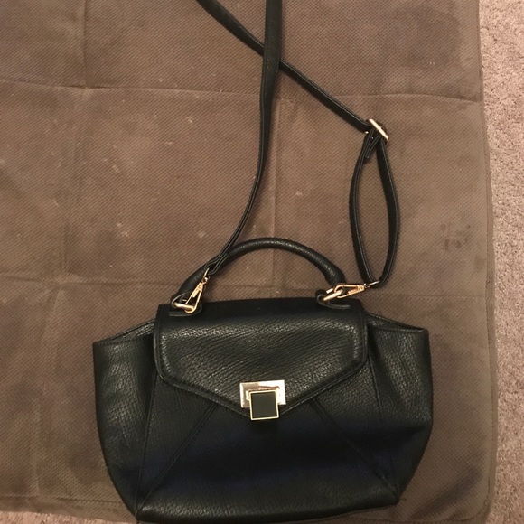 Black Crossbody! - Picture 1 of 3