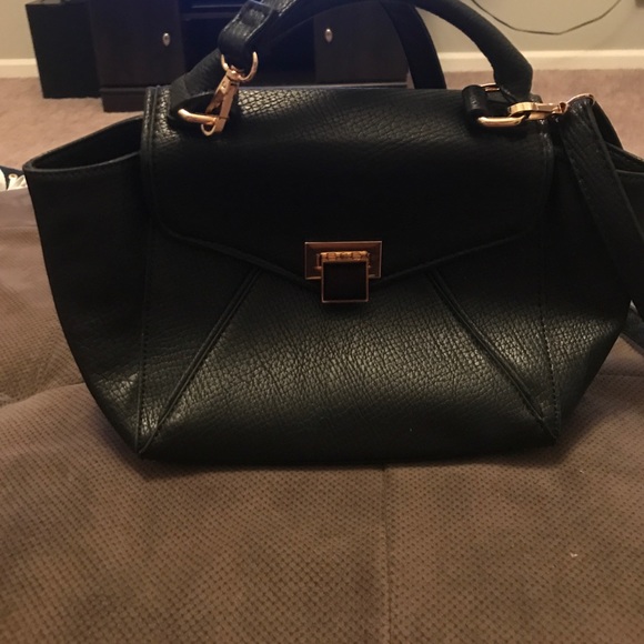 Black Crossbody! - Picture 2 of 3