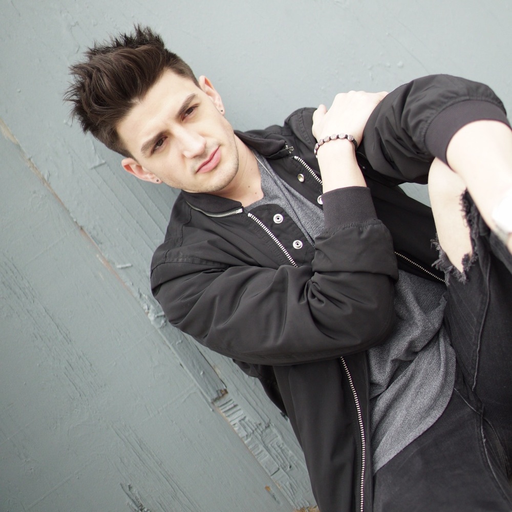 Meet your Posher, Eddie