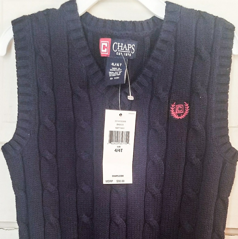 CHAPS NWT Sweater Vest