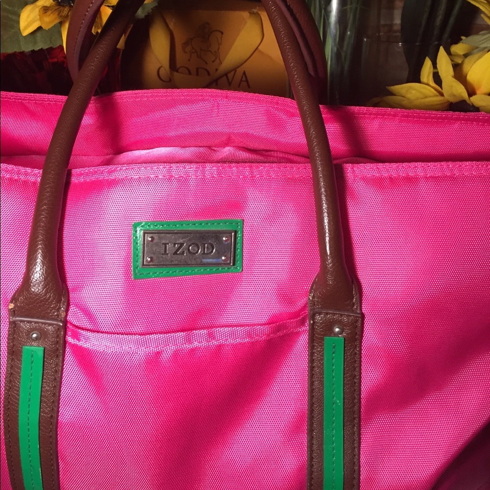 IZOD Bag - Picture 2 of 8