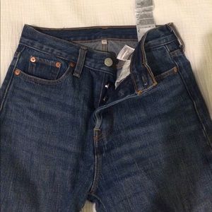 Levi wedgie fit jeans in medium blue