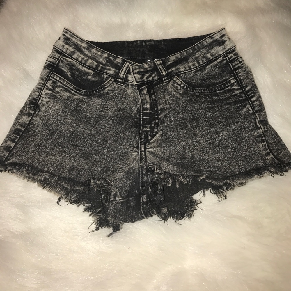 H&M acid wash stretch shorts woman's 24