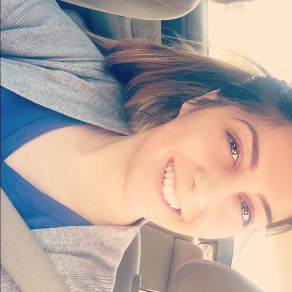 Meet your Posher, Ana