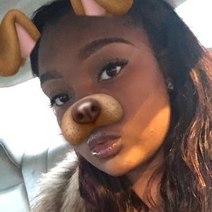 Meet your Posher, Deonna