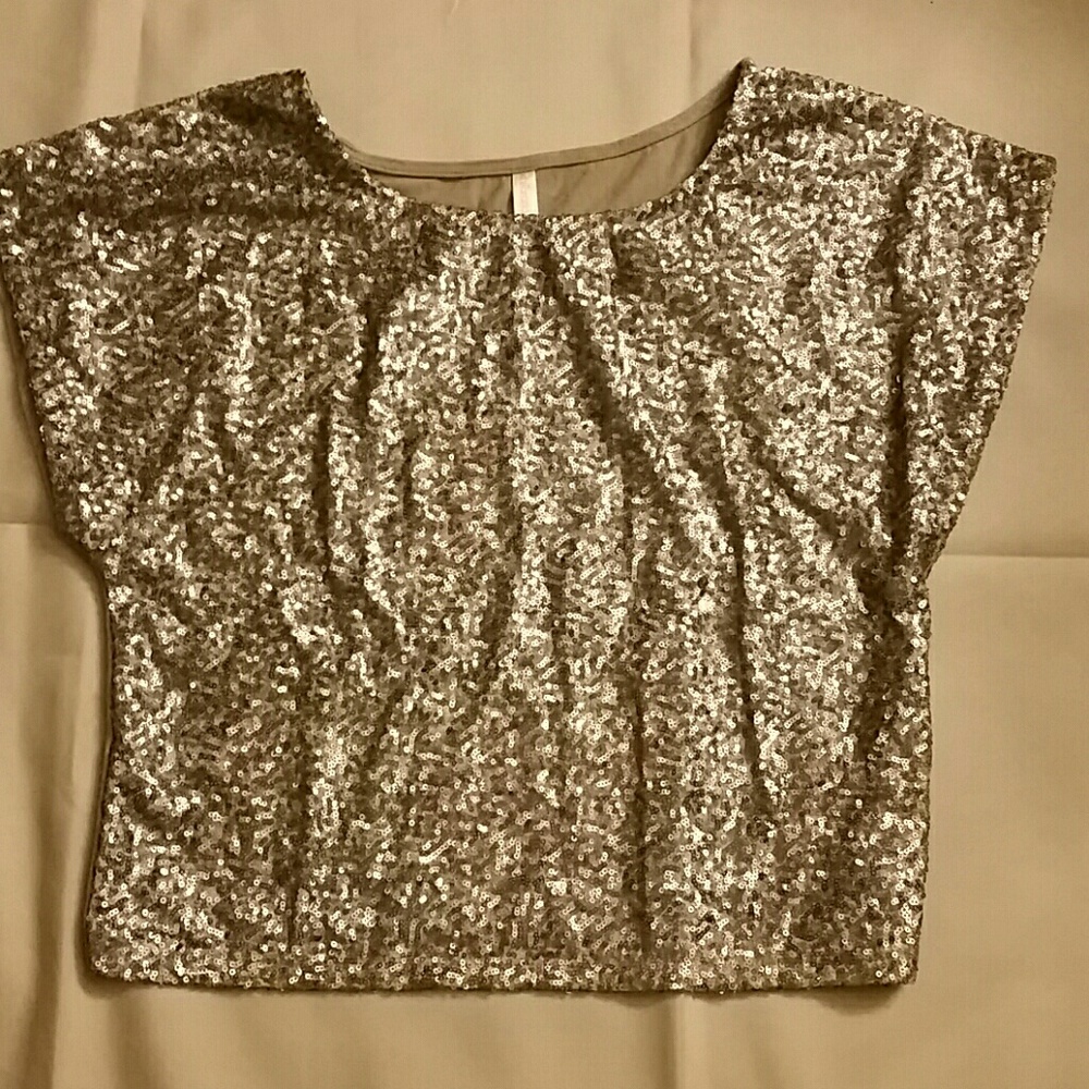 NEW Xhilaration Sequin Crop Top