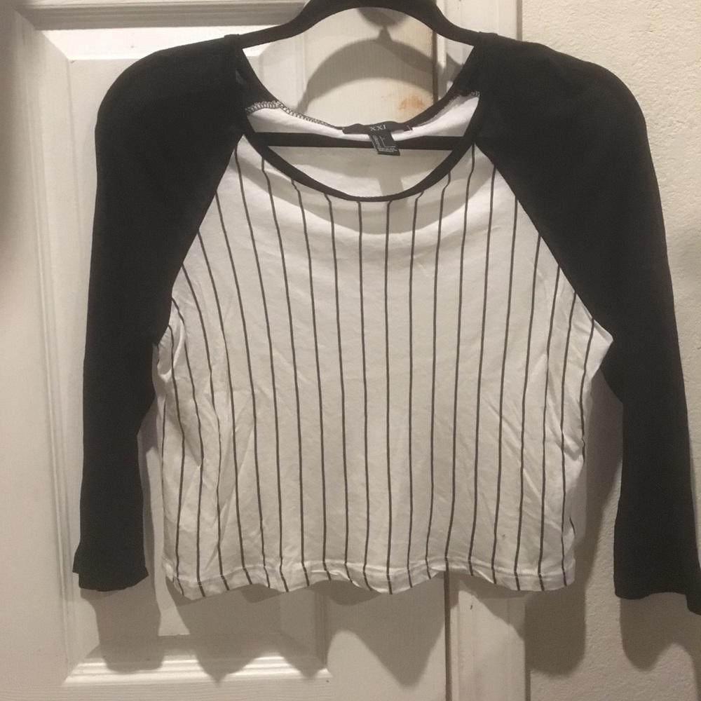 Forever 21 cropped baseball tee