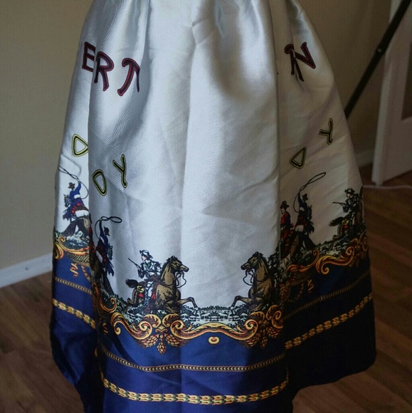 Gorgeous Western Themed Full Skirt nwot - Picture 3 of 6