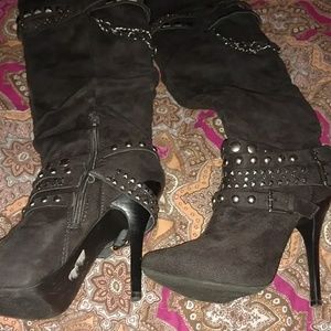 Grey boots size 8 from Bakers