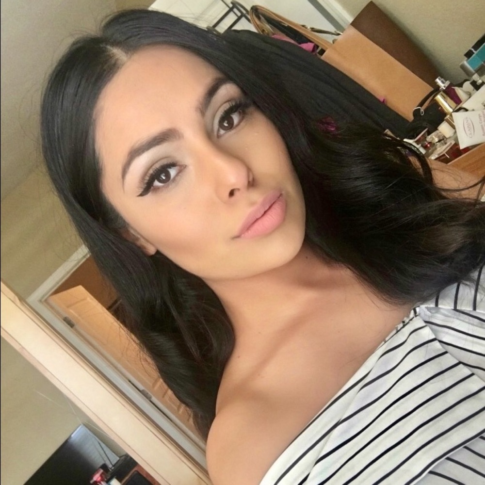 Meet your Posher, Sheena